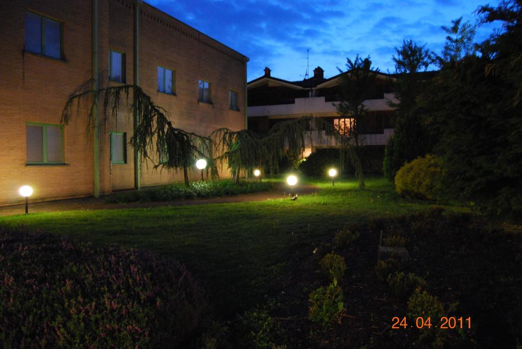 Vecchia Brianza Hotel Seveso Екстериор снимка
