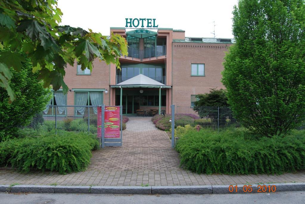 Vecchia Brianza Hotel Seveso Екстериор снимка