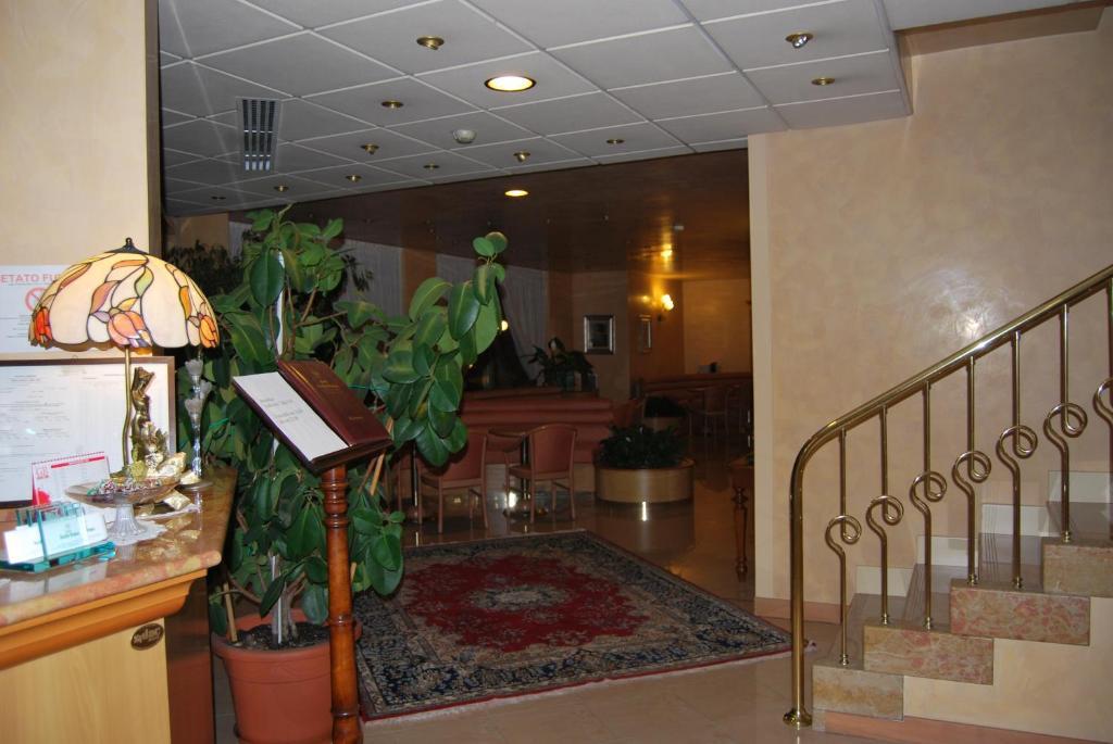 Vecchia Brianza Hotel Seveso Стая снимка
